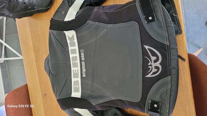 Cuir moto femme - photo numéro 9