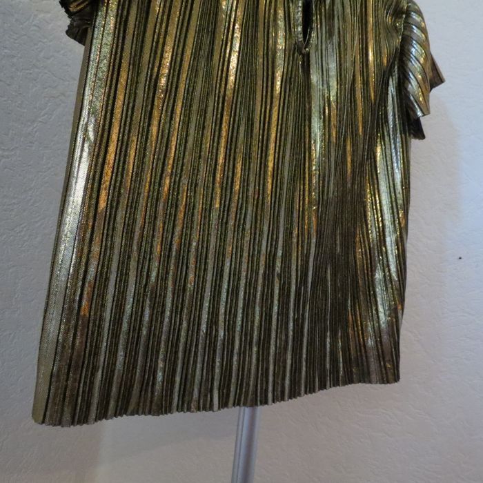 ✨ T-shirt/haut métallisé doré plissé – MONOPRIX TEENS – Taille 14 ans ✨ - photo numéro 9