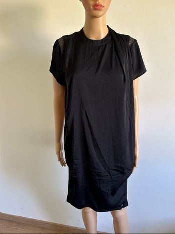 Robe noire satinée neuve à manches courtes LPB Woman taille M