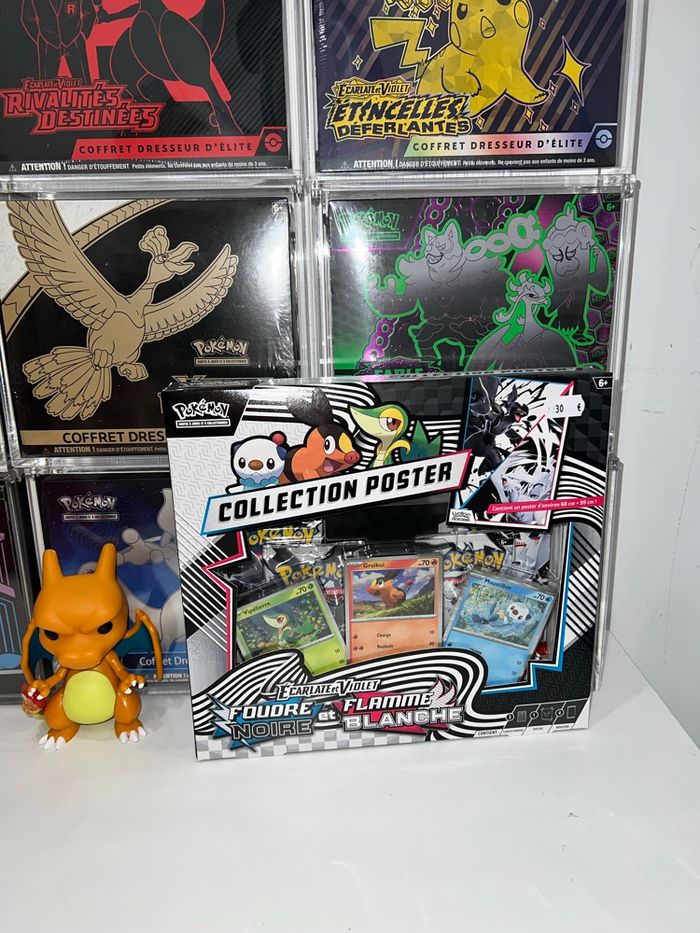 Coffret Pokémon collection poster 10.5 flamme blanche foudre noire