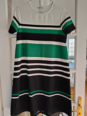 Robe couleur stradivarius M