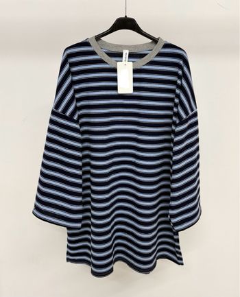 T-shirt rayé oversize – manches larges tendance