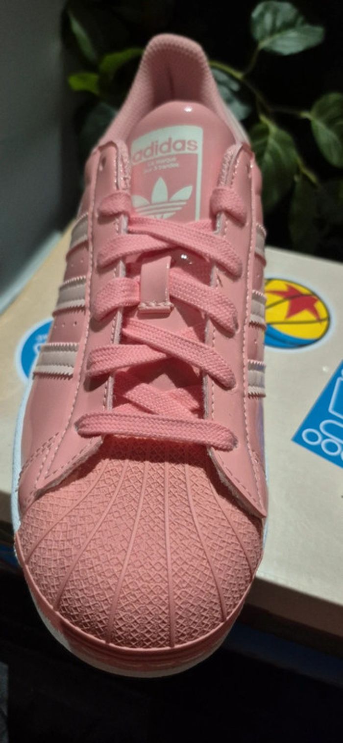 Superstar J toy story adidas Disney Pixar - photo numéro 3