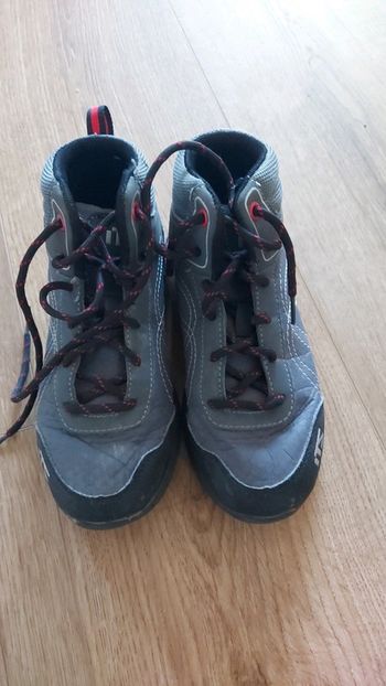Chaussures de randonnées 33