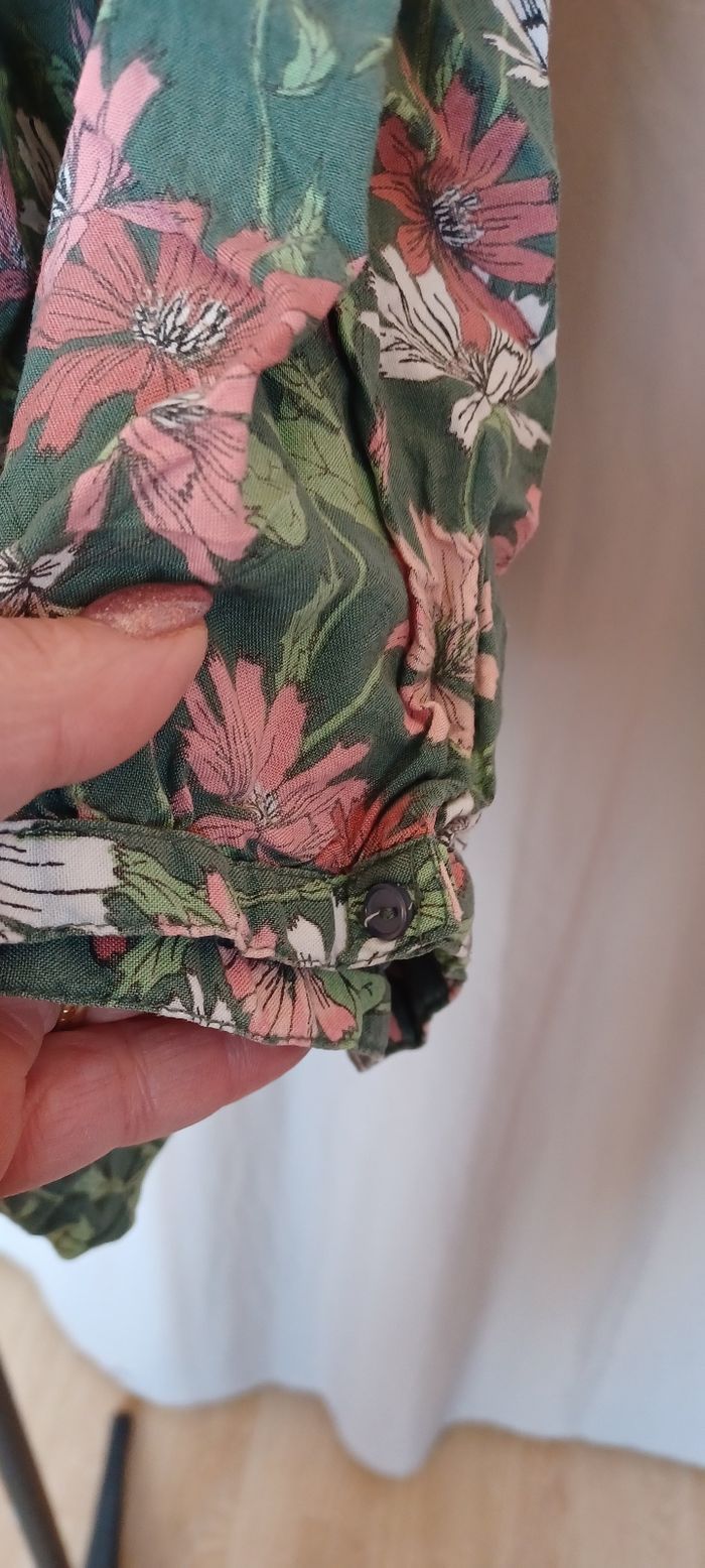 Très jolie blouse manches longues femme T 48 lisez bien l'annonce surtout - photo numéro 4