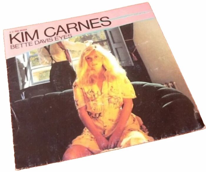 Vinyle 45 tours  Kim Carnes  Bettes Davis eyes  (1981) EMI America  2C 008-86.359 - photo numéro 7