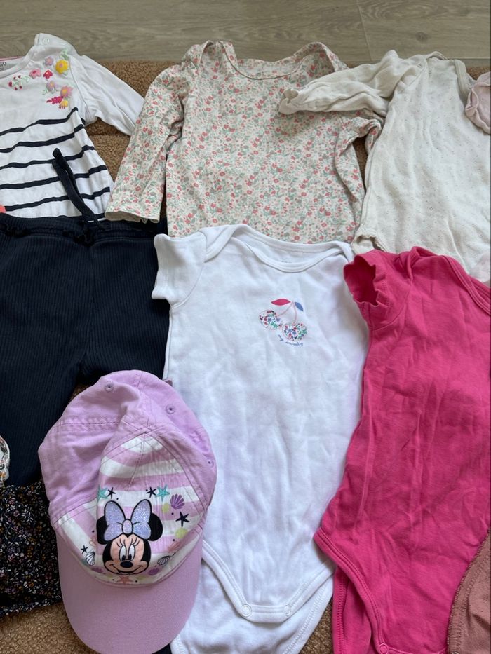 Lot vêtements fille 18 mois - photo numéro 2