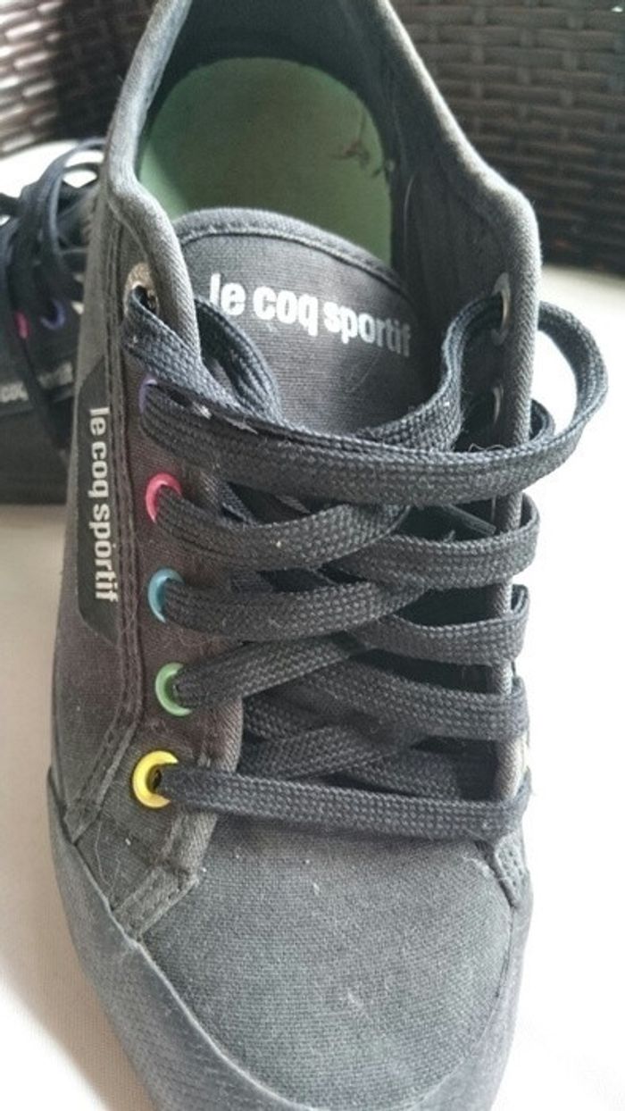 Basket noir le coq sportif avec oeillets de couleurs - photo numéro 2