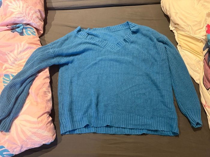 Pull bleu