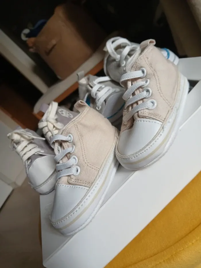 Lot de 3 chaussures bébé - photo numéro 4