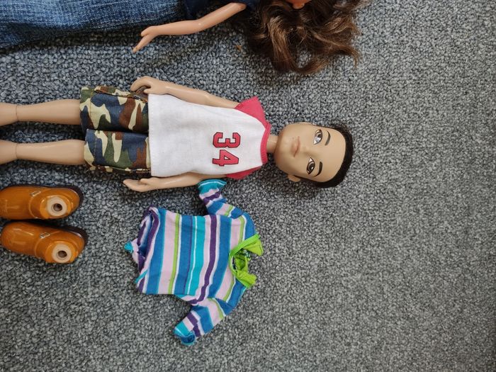 Poupée bratz - photo numéro 3