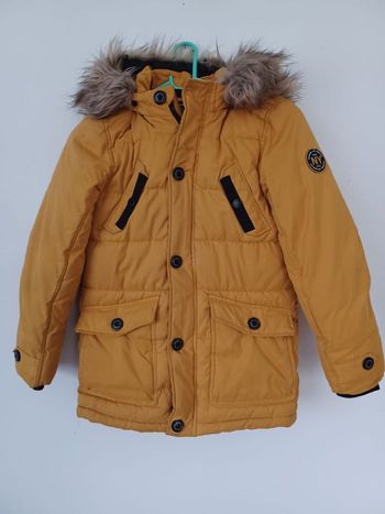 Parka garçon moutarde à capuche fourrée – Moumoute amovible – Taille 10 ans / 140 – Très bon état