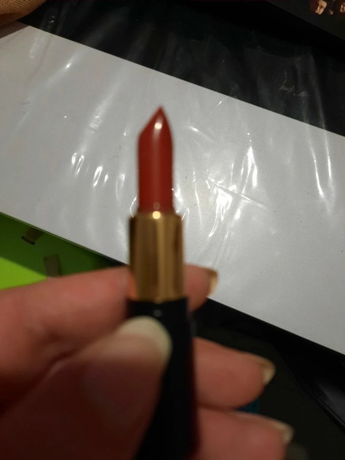 Rouge à lèvres lancome 196