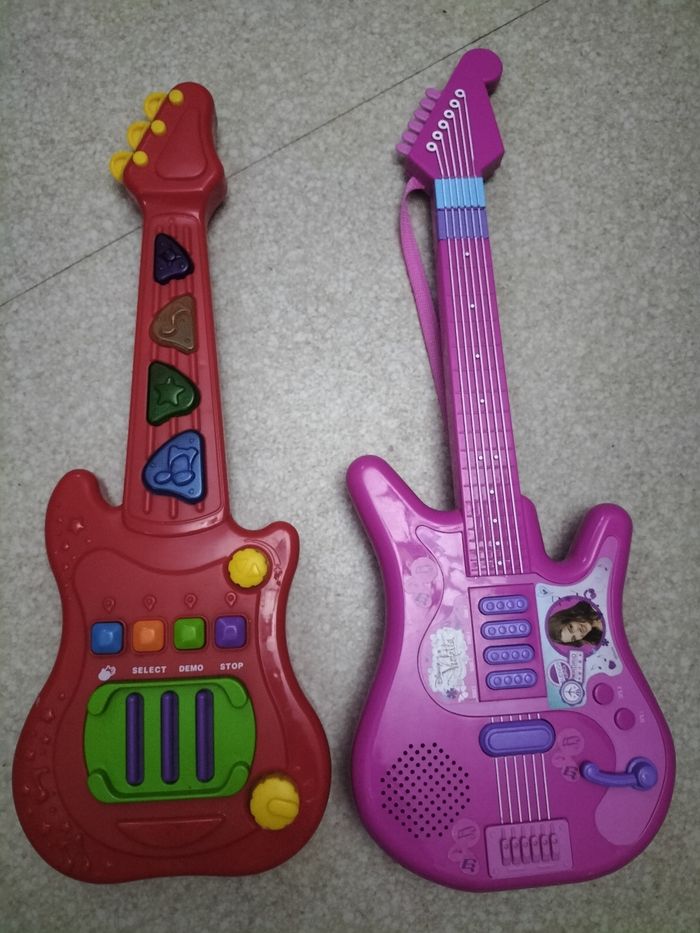 Lot 2 guitares