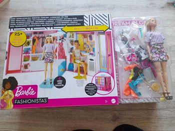 Le dressing de luxe de Barbie Fashionistas