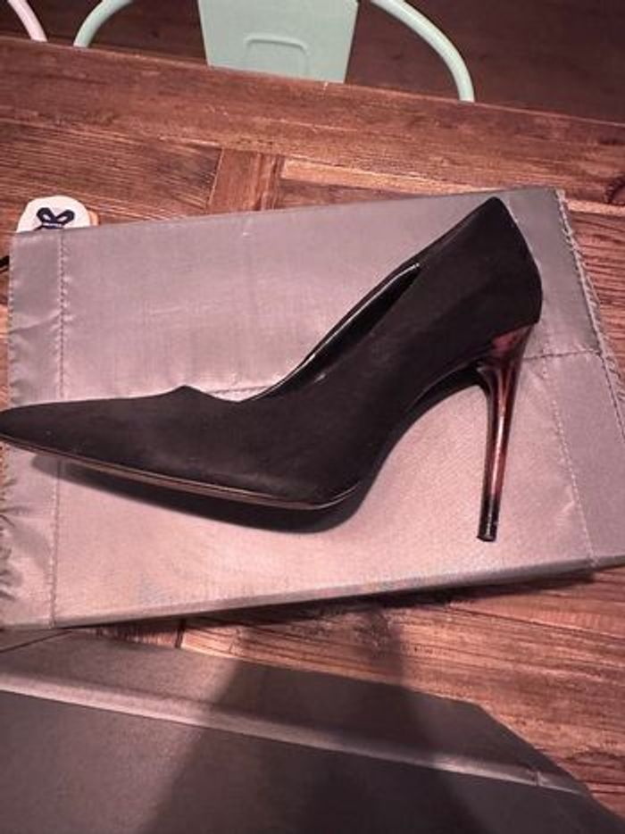 Paire escarpins Zara noirs daims talons léopard -40 - photo numéro 2