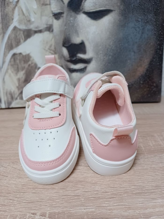 Chaussures fille T 25 - photo numéro 3