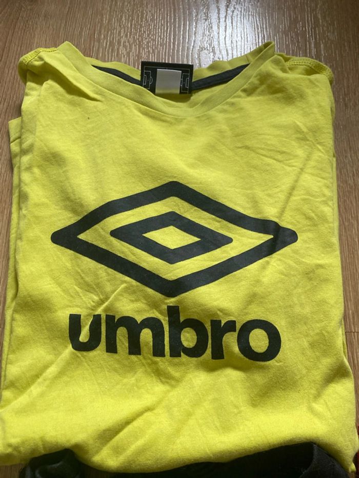 Lot t shirt Umbro homme taille S - photo numéro 5