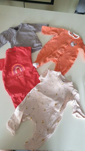 Lot naissance/ 1 mois