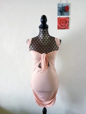 🌸 Robe moulante sexy, taille 38