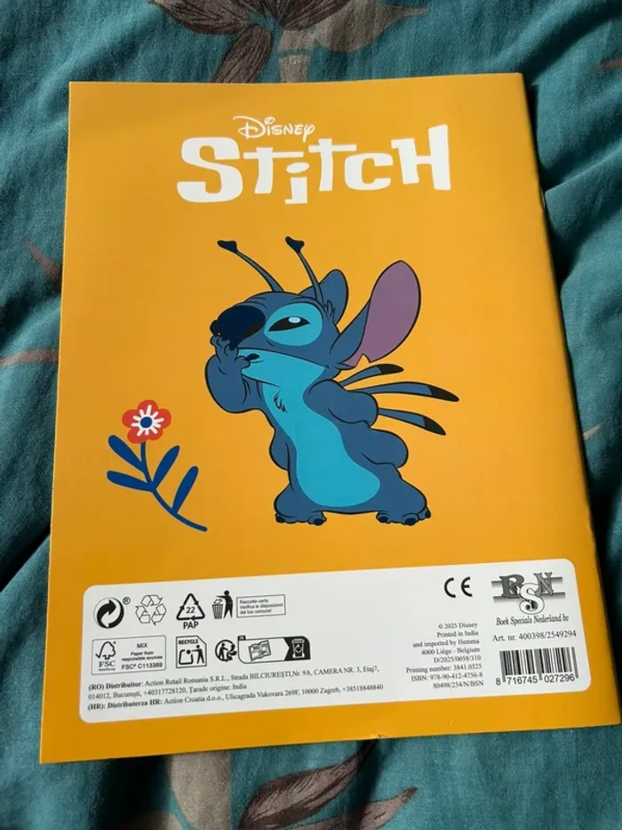 Livre de coloriage stitch et Angel neuf - photo numéro 4