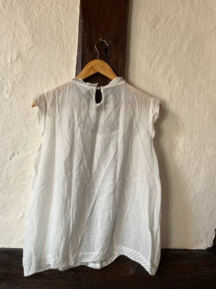 Blouse blanche à dentelle – version originale – T.42 - photo numéro 2