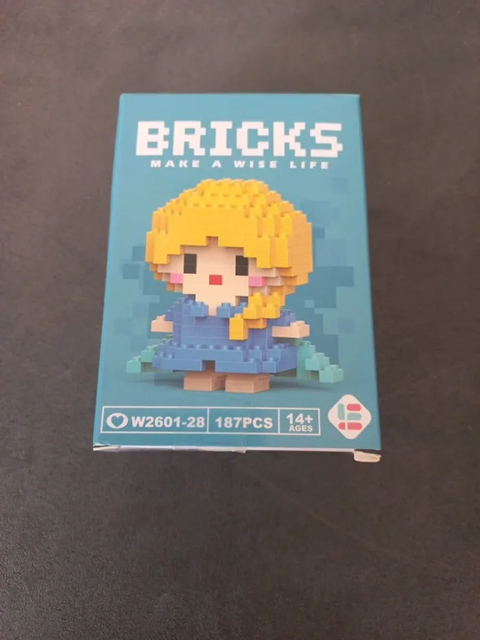 Petite construction en briques mini princesse elsa reine des neiges micro bricks