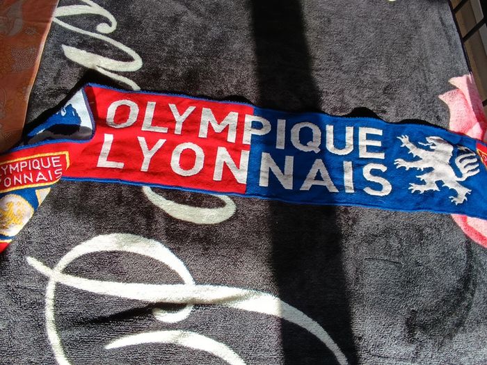 Écharpe de football Olympique Lyonnais - photo numéro 3