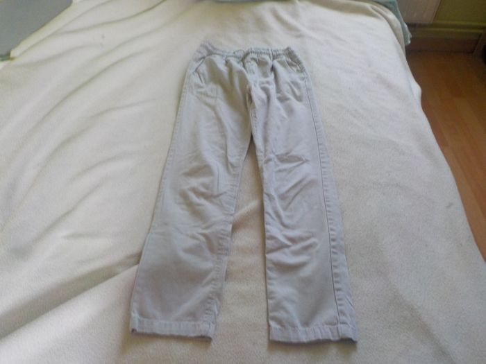 Pantalon , T . 14 ans