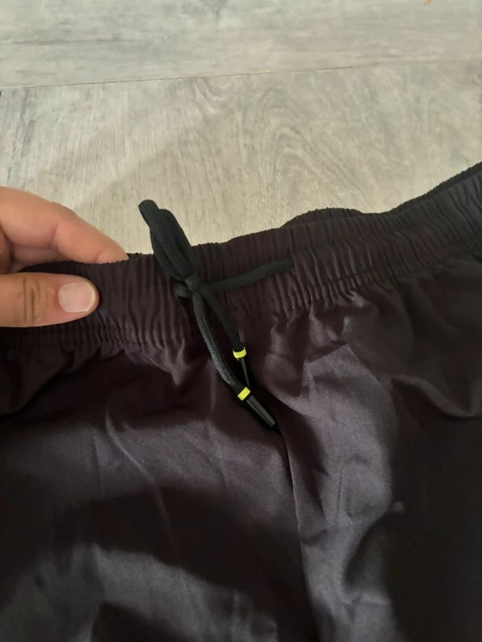 Short taille xl neuf - photo numéro 3