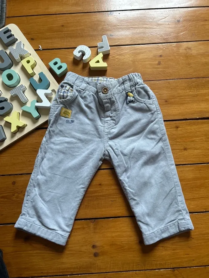 Pantalon grils côtelé 9 mois