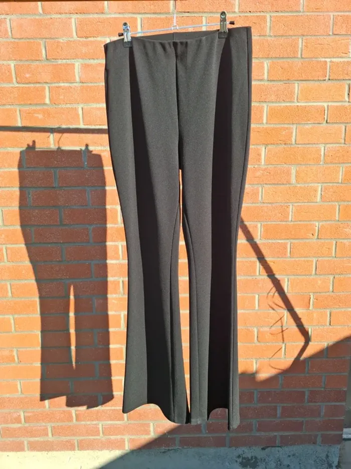 Pantalon bas évasé