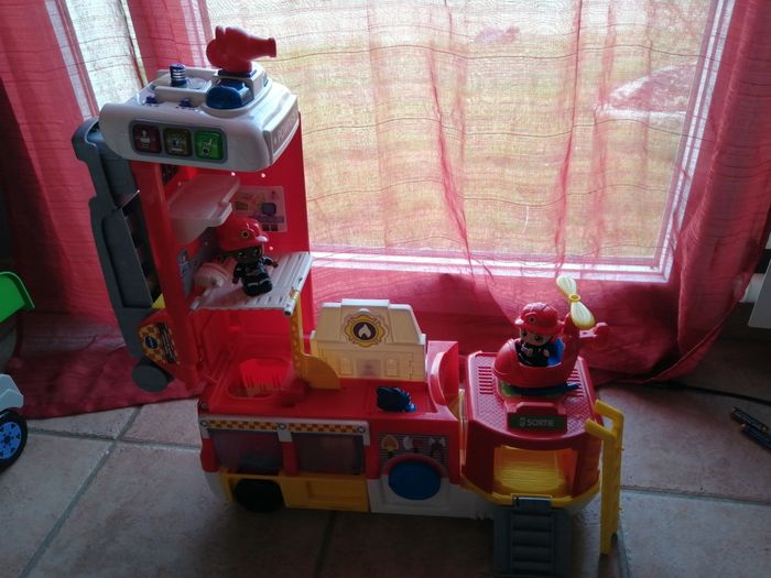 Camion pompiers VTech.