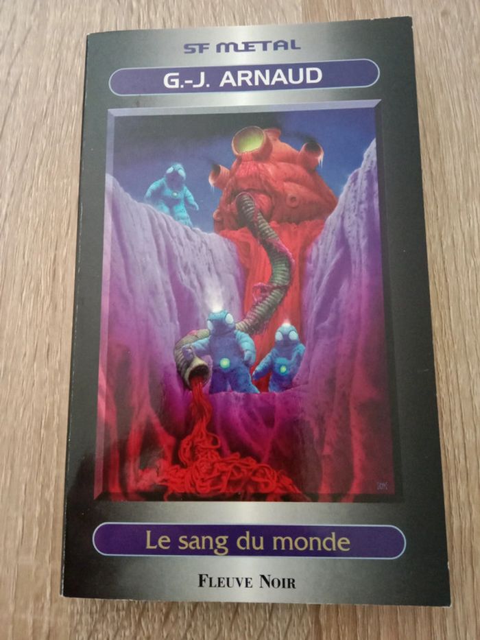 G.-J. Arnaud 🪅 Le sang du monde - photo numéro 1