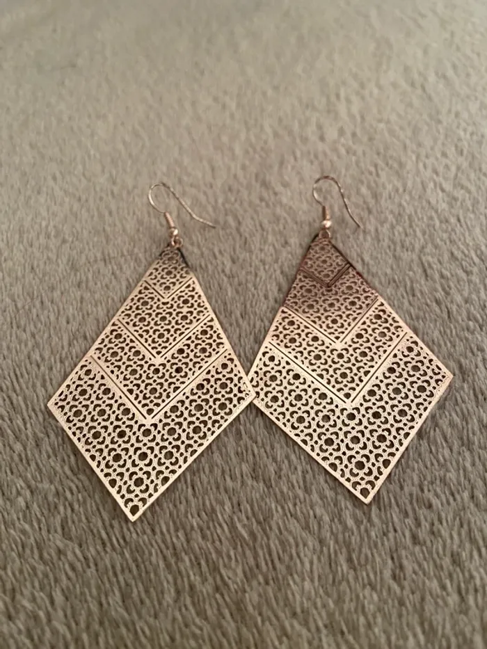 Boucles d’oreilles fantaisie - photo numéro 2