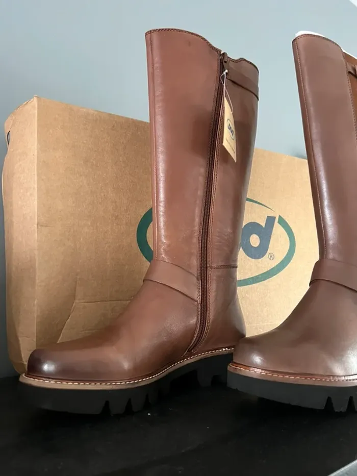 Bottes en cuir POD aleena neuves - photo numéro 2