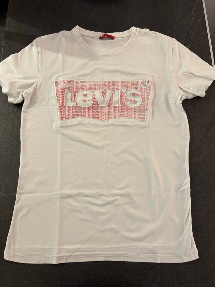 T-shirt Levis