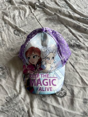 Casquette reine des neige