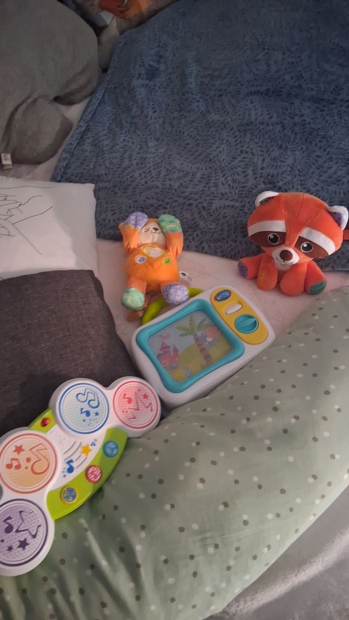 Lot de jouets - photo numéro 2