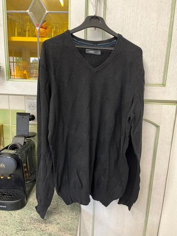 Pull noir