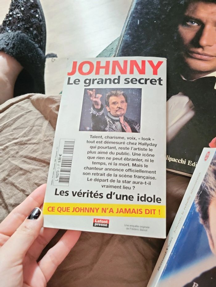 Lot 3 livres johnny hallyday - photo numéro 3