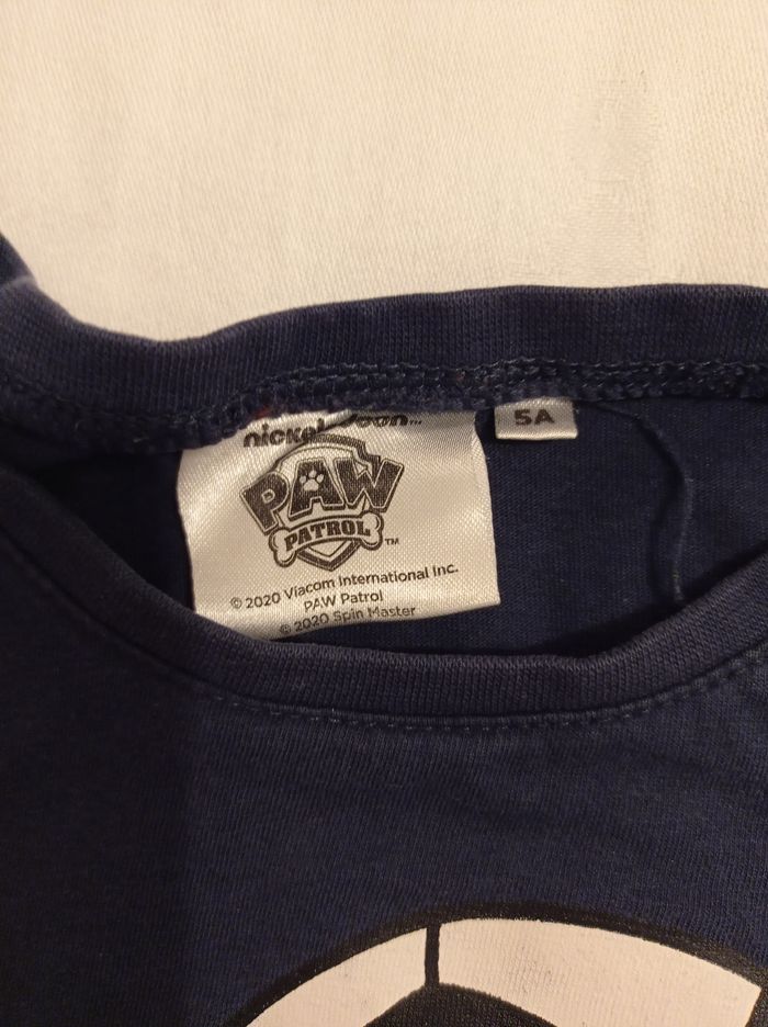 Petit polo manches courtes pour garçon couleur bleu voir photos taille 5 ans elle marque pas de patrouille - photo numéro 3