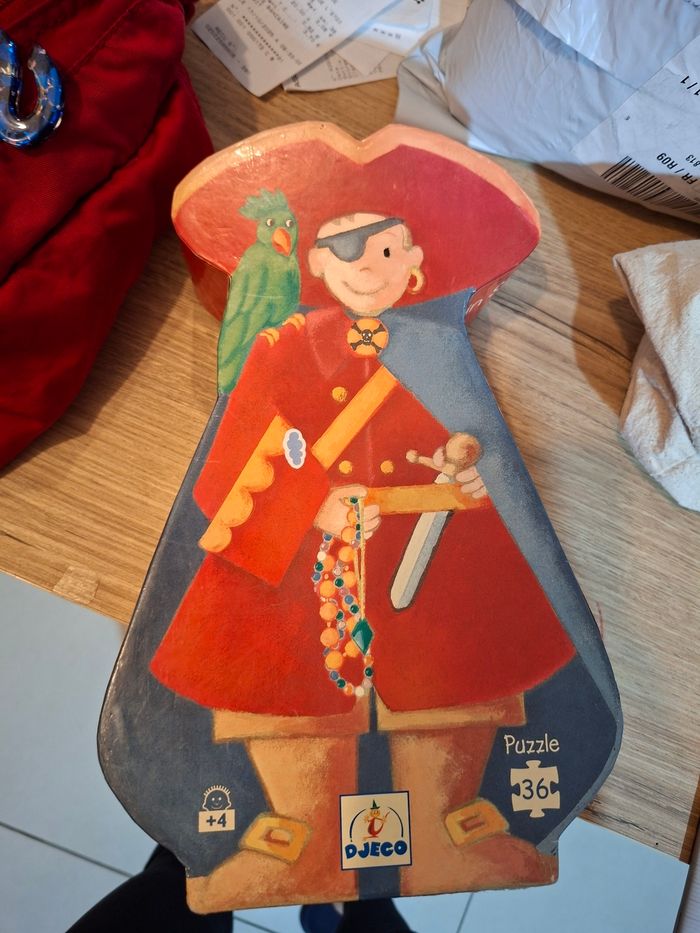Puzzle pirates complet des 3 ans djeco