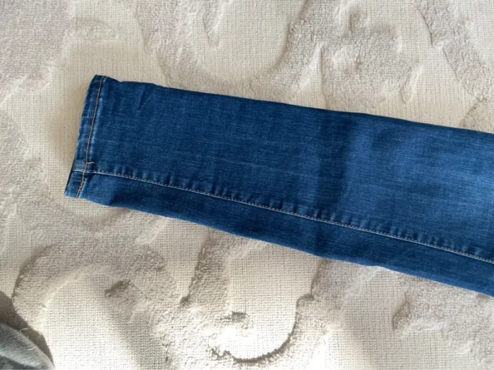 Jeans tifossi slim bleu brut en très bon état - photo numéro 2