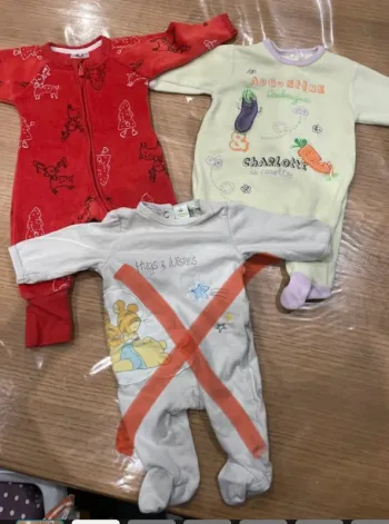 2 pyjamas