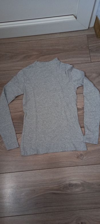 Haut  12  Ans   " Kiabi  " TBE