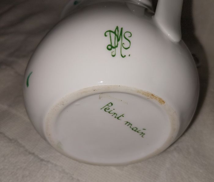 superbe broc carafe pichet signé DMS fait main motif tournesol fleurs - photo numéro 3