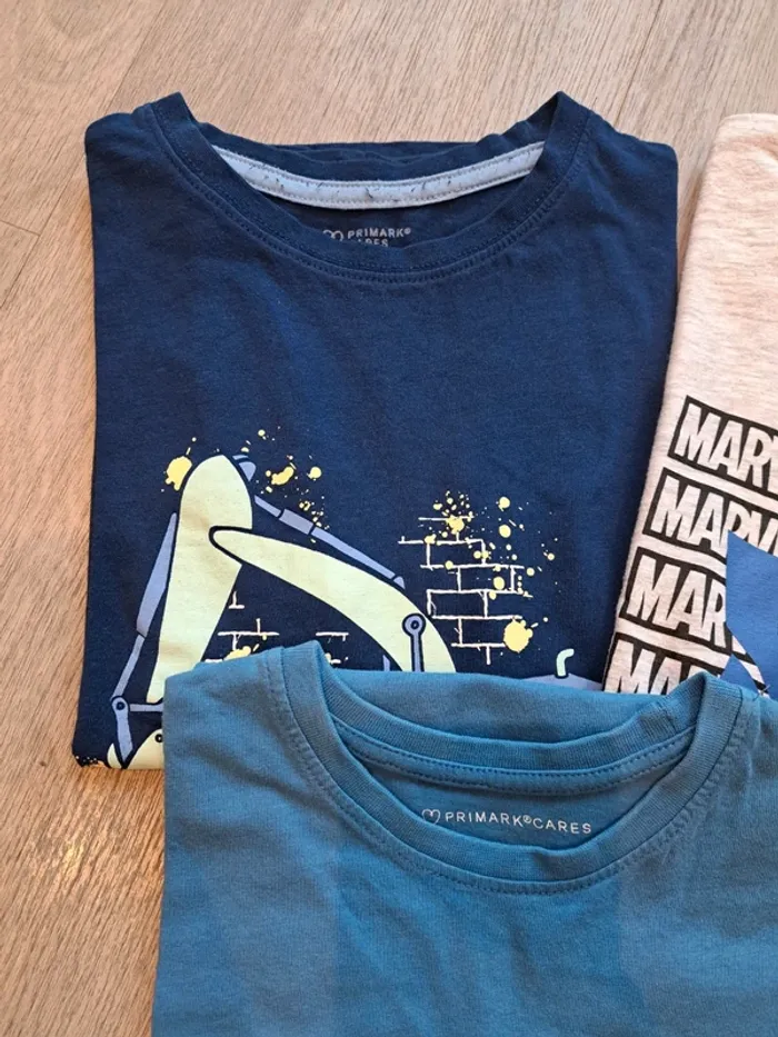 Lot 1 t shirt 7 -8 ans - photo numéro 2