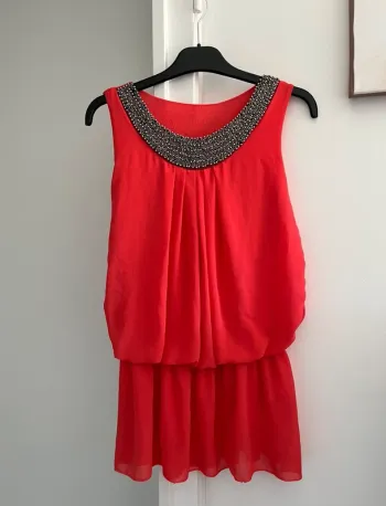 Top peplum débardeur avec perles corail/rouge T36 made in Italy