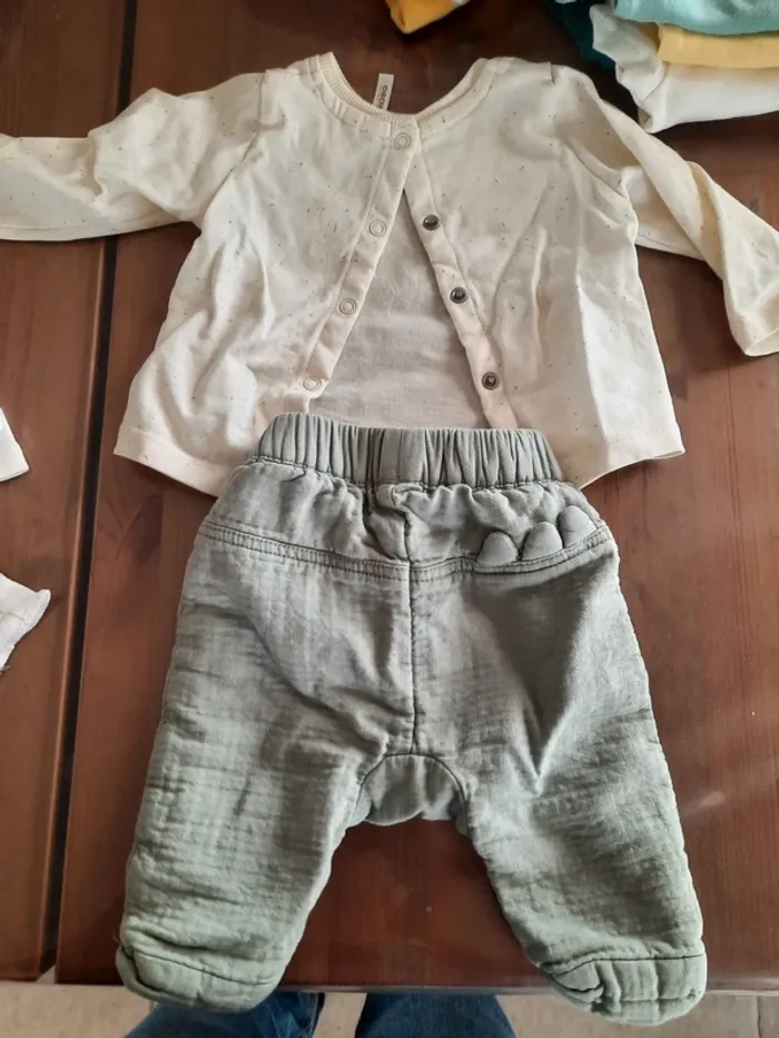 Tenue 1 mois mixte - photo numéro 2
